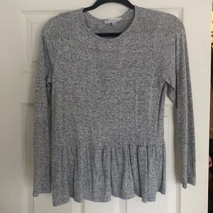 Gaze small ruffle knitted top